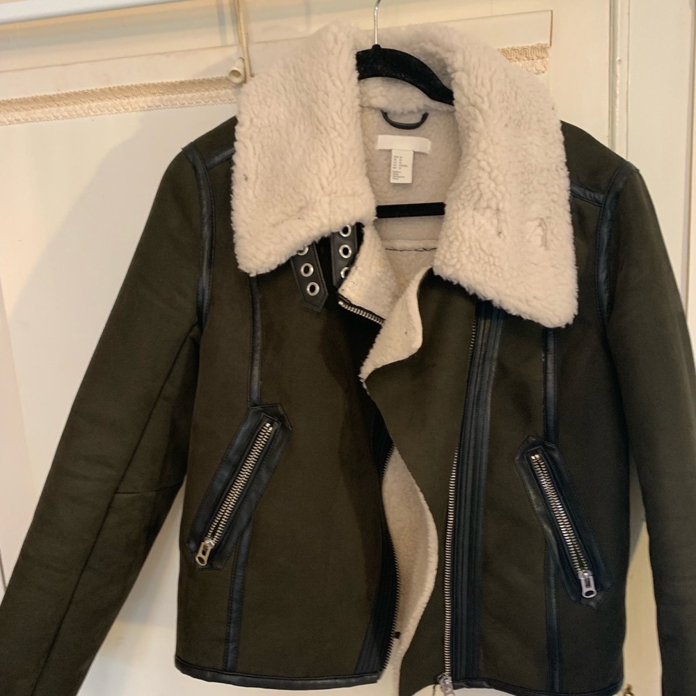 Army green and shearling Coat